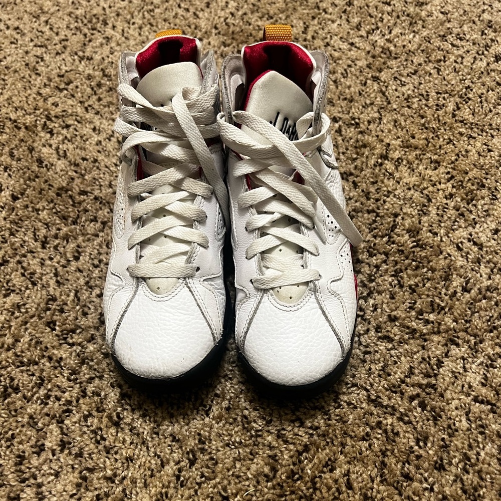 Jordan 6s size 4